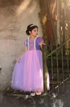 DARLING DAMSEL -Trish Scully 298 2