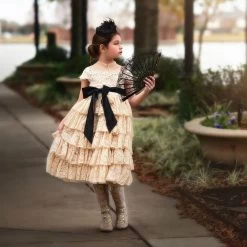 BLACK PILLBOX HAT -Trish Scully 2 a39f3239 d6f6 4a85 a168 6ca7eeddde58