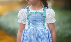 DOROTHY -Trish Scully 330 2