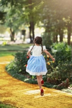 DOROTHY -Trish Scully 330 3