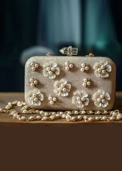 LA FLOR DE PERLA CLUTCH