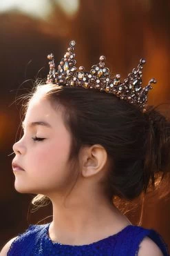 GENEVIEVE CROWN -Trish Scully 82