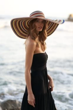 CANNES FLOPPY HAT -Trish Scully DSC02849
