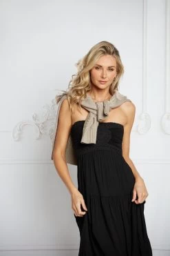 PIPPA MAXI DRESS BLACK -Trish Scully EditorialLooks 2078 WEB 775cb705 ded6 44c8 bbdf 4595a51815f6