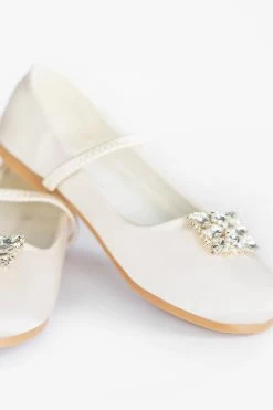 EVERLEE SHOE WHITE -Trish Scully Myproject 1 2023 04 14T110757.039