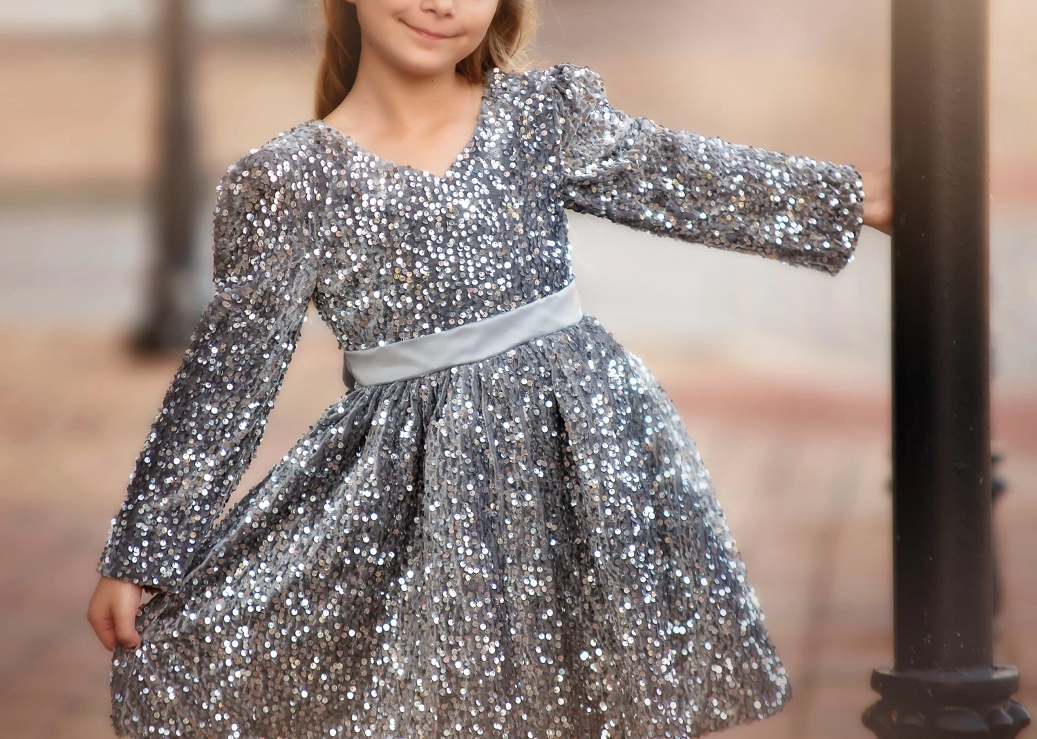 EMMA SEQUIN DRESS SILVER 4 EMMA SEQUIN DRESS SILVER - Image 2