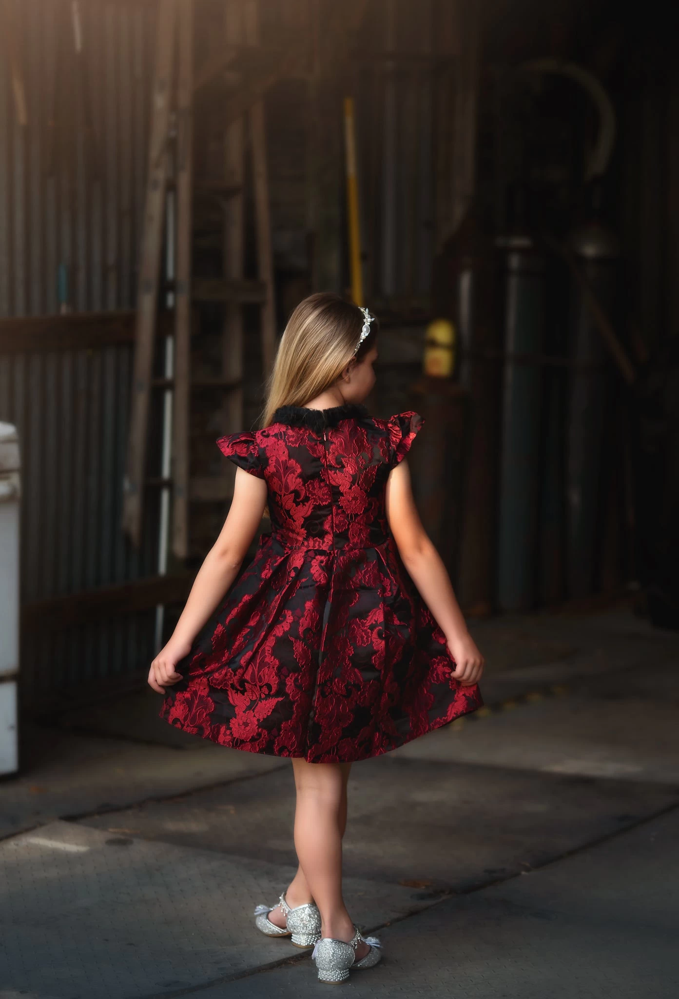 EVANGELINE DRESS CRIMSON JACQUARD 5 EVANGELINE DRESS CRIMSON JACQUARD - Image 3